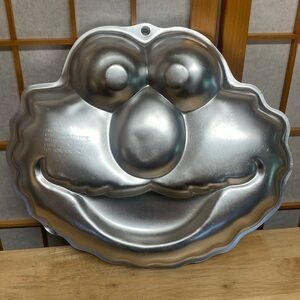 Wilton Elmo Face Cake Pan Sesame Street Character